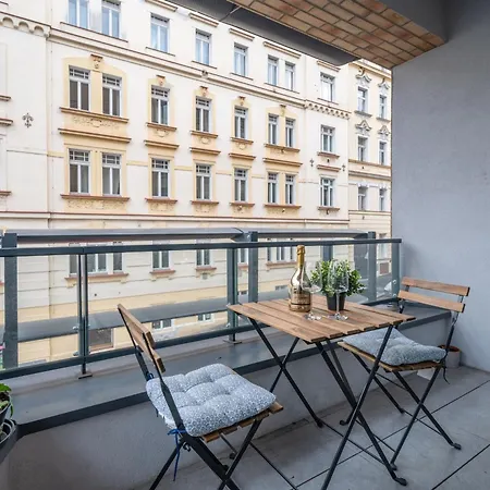 New-built Golden Luxury With Balcony * Prag